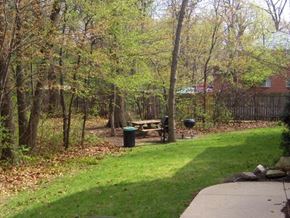 Wyoming apartment for rent - a park with a picnic table in the grass