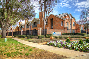 Fort Worth apartment for rent - River Park Place