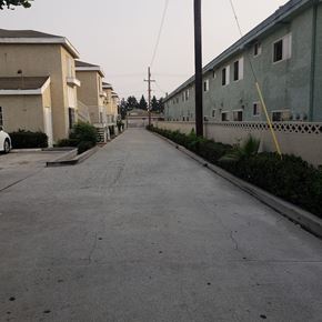 Long Beach apartment for rent - an empty street with houses on both sides of it