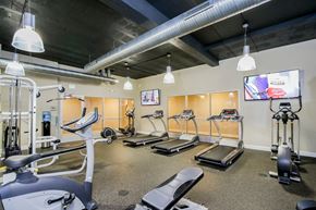 Baltimore apartment for rent - Harbor Hill Apartments fitness center