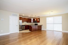 Baltimore apartment for rent - Harbor Hill Apartments interior kitchen
