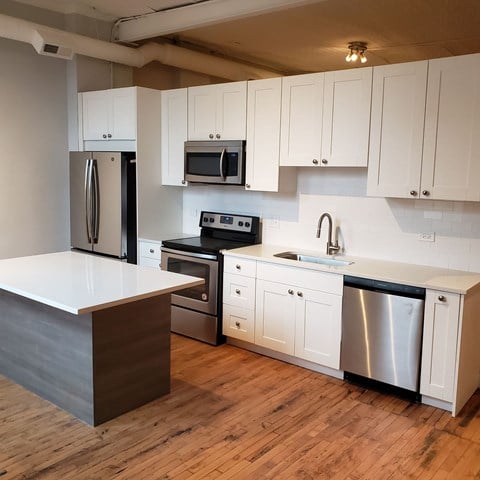 Floor plan for 2 beds, 1 bath, 2000 sqft