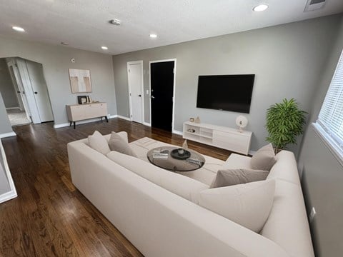 Floor plan for 2 beds, 1 bath, 815 sqft
