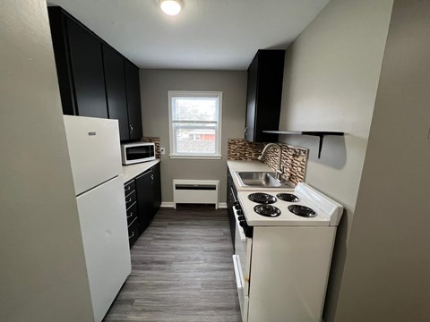 Floor plan for 2 beds, 1 bath, 750 sqft