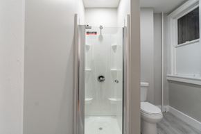 Albany apartment for rent - a small bathroom with a shower and a toilet