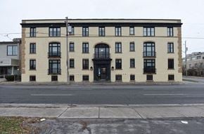 Oshawa apartment for rent - a large building on the side of a street