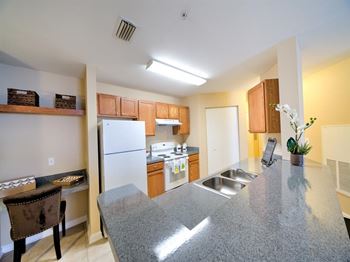 Fully-equipped kitchen
