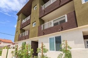 Hawthorne apartment for rent - the building in which the apartment is located