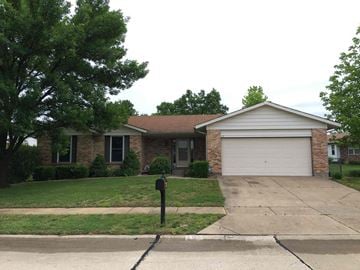 Florissant house for rent - 5 LES CHERBOURG Ct Florissant, MO 63034