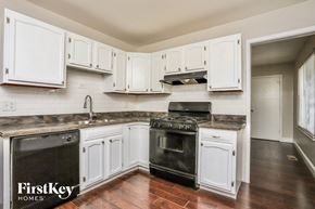 Florissant house for rent - 6 Van Crest Ln Florissant, MO 63033