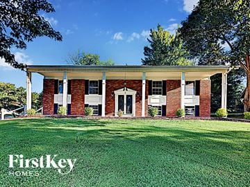 Lake Saint Louis house for rent - 6 Rouen Ct Lake Saint Louis, MO 63367