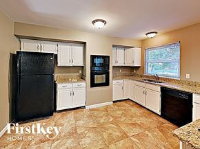 Lake Saint Louis house for rent - 6 Rouen Ct Lake Saint Louis, MO 63367