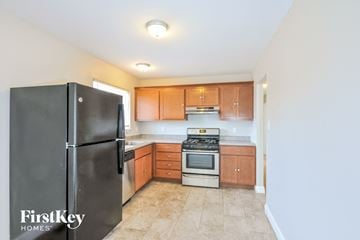Saint Peters house for rent - the kitchen is clean and ready for us to use
