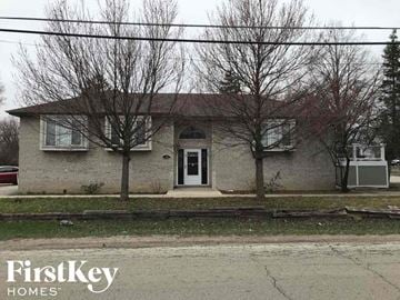 Waukegan house for rent - 100 S Dilger Ave Waukegan, IL 60085