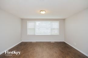 Carpentersville house for rent - 115 Pueblo Rd Carpentersville, IL 60110