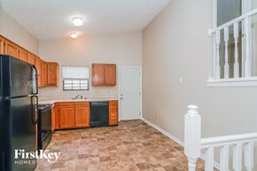 Greenwood house for rent - the kitchen is clean and ready for us to use