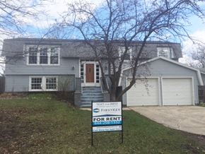 Bolingbrook house for rent - 120 S Lancaster Bolingbrook, IL 60440