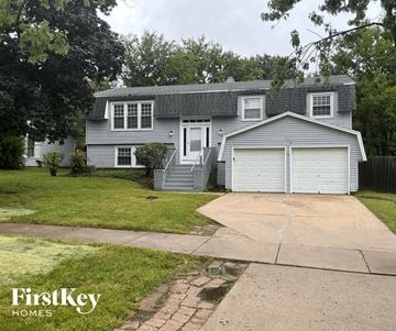 Bolingbrook house for rent - 120 S Lancaster Bolingbrook, IL 60440