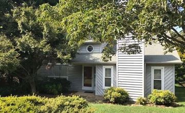 Winston-Salem house for rent - 137 Carrisbrooke Lane Winston-Salem, NC 27104
