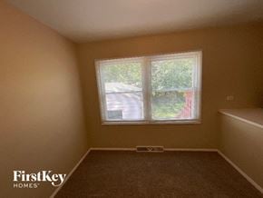 Elgin house for rent - 185 Pauline Dr Elgin, IL 60123