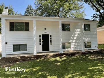 Elgin house for rent - 185 Pauline Dr Elgin, IL 60123
