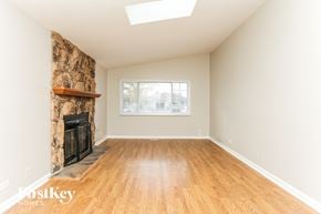 Wood Dale house for rent - 185 Paramount Dr Wood Dale, IL 60191