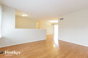 Elgin house for rent - 185 Mulford Dr Elgin, IL 60120