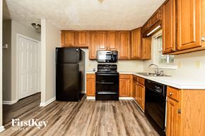 Stockbridge house for rent - 215 Brooks Dr Stockbridge, GA 30281