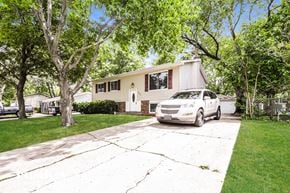 Bolingbrook house for rent - 222 Pacific Dr Bolingbrook, IL 60440