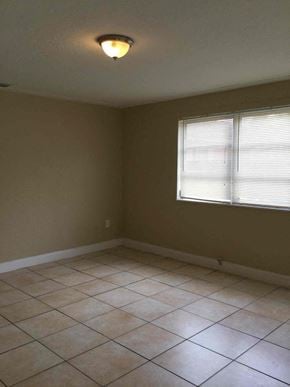Miami house for rent - 280 NE 164th Ter Miami, FL 33162