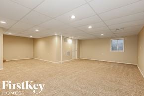 Lindenhurst house for rent - the upstairs bonus room is spacious and ready for you to use