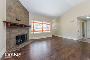 Kansas City house for rent - 306 NW 54th Terr Kansas City, MO 64118