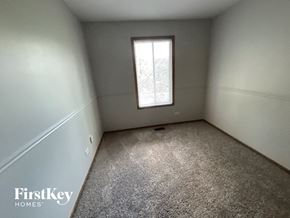 Glendale Heights house for rent - 306 Marilyn Ave Glendale Heights, IL 60139