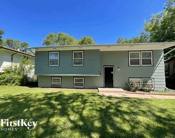 Glendale Heights house for rent - 306 Marilyn Ave Glendale Heights, IL 60139