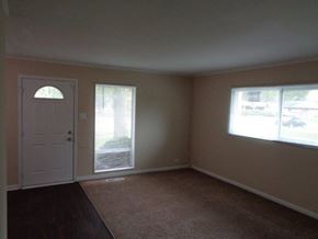 Park Forest house for rent - 307 Windsor St Park Forest, IL 60466