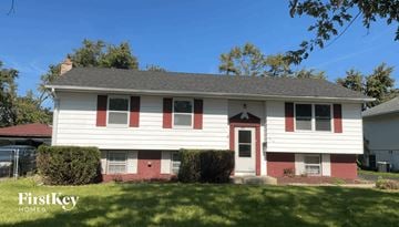 Glenwood house for rent - 313 E Center St Glenwood, IL 60425