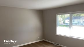 Glenwood house for rent - 313 E Center St Glenwood, IL 60425