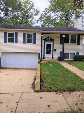 Glendale Heights house for rent - 381 E Montana Ave Glendale Heights, IL 60139
