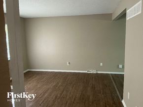 Blue Springs house for rent - 400 SW Keystone Ct Blue Springs, MO 64014