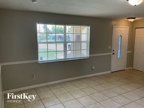 Cape Coral house for rent - 401 NE 15th Ave Cape Coral, FL 33993