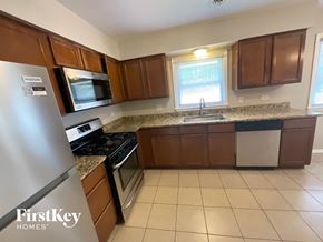 Geneva house for rent - 401 Longview Dr Geneva, IL 60134