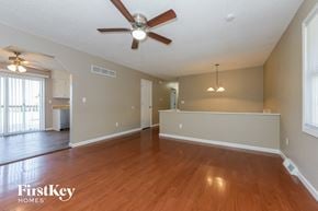 Lee's Summit house for rent - 417 SE Claremont St Lee''s Summit, MO 64063