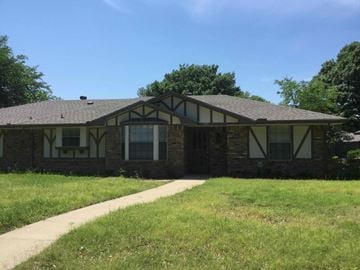Desoto house for rent - 419 Buckingham Pl Desoto, TX 75115