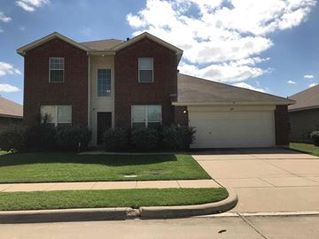 Fort Worth house for rent - 429 W Clover Park Dr Fort Worth, TX 76140