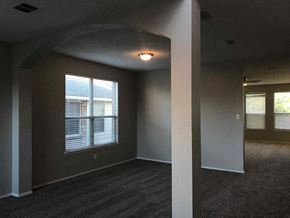 Fort Worth house for rent - 429 W Clover Park Dr Fort Worth, TX 76140