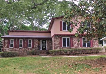 Stone Mountain house for rent - 455 Ohern Ct Stone Mountain, GA 30088