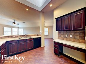 Fort Worth house for rent - 516 Pineview Lane Fort Worth, TX 76140