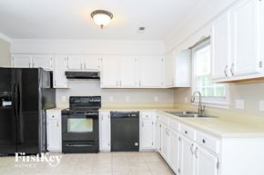 Winston-Salem house for rent - 521 Covington Ridge Road Winston-Salem, NC 27107
