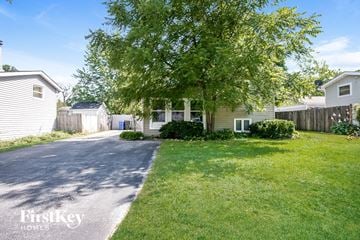 Carpentersville house for rent - 529 Apache Avenue Carpentersville, IL 60110