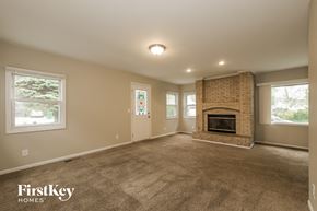 Round Lake Beach house for rent - 611 Oakwood Dr Round Lake Beach, IL 60073
